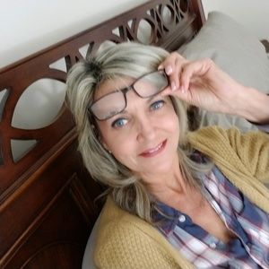 Meet your Posher, Leanne